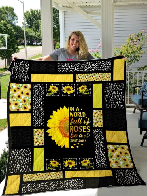 Buy In A World Full Of Roses Sunflower Pattern Quilt Blanket & Quilt Bedding Set Great Customized Gifts For Birthday Christmas Thanksgiving Perfect Gifts For Sunflower Lover