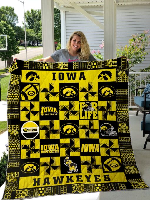 Buy Iowa Hawkeyes Quilt Blanket & Quilt Bedding Set - Meteew