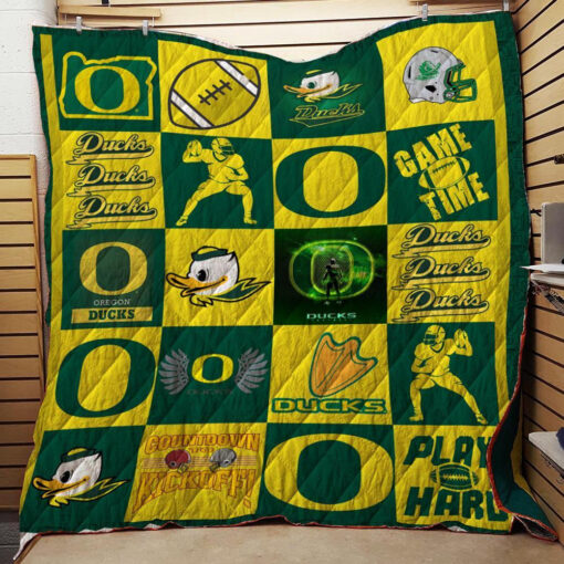 Buy Oregon Ducks Quilt Blanket & Quilt Bedding Set